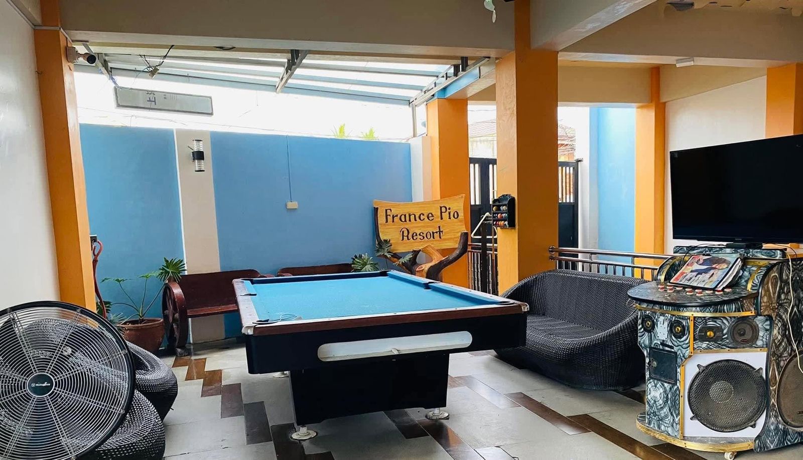 France Pio Resort billiards area